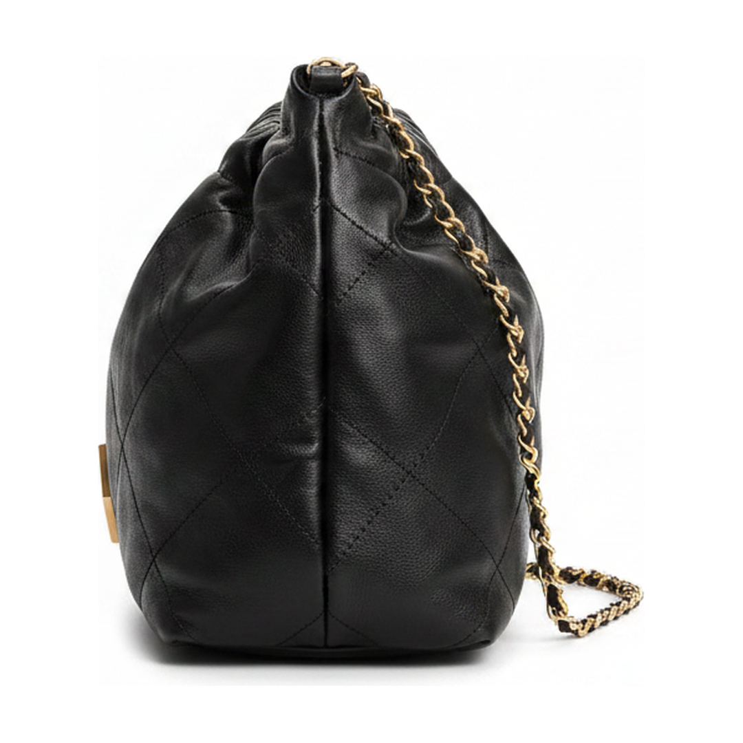 Bolsa Saco Feminina Matelassê Preta Alça Corrente Dourada - lateral