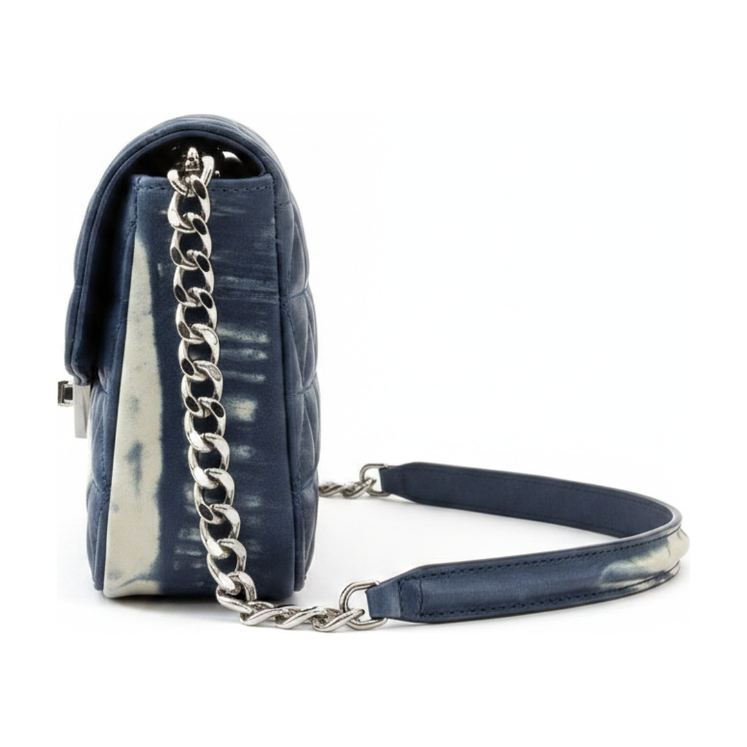 Bolsa Schutz Matelassê Azul Marinho Alça Corrente Prata - lateral